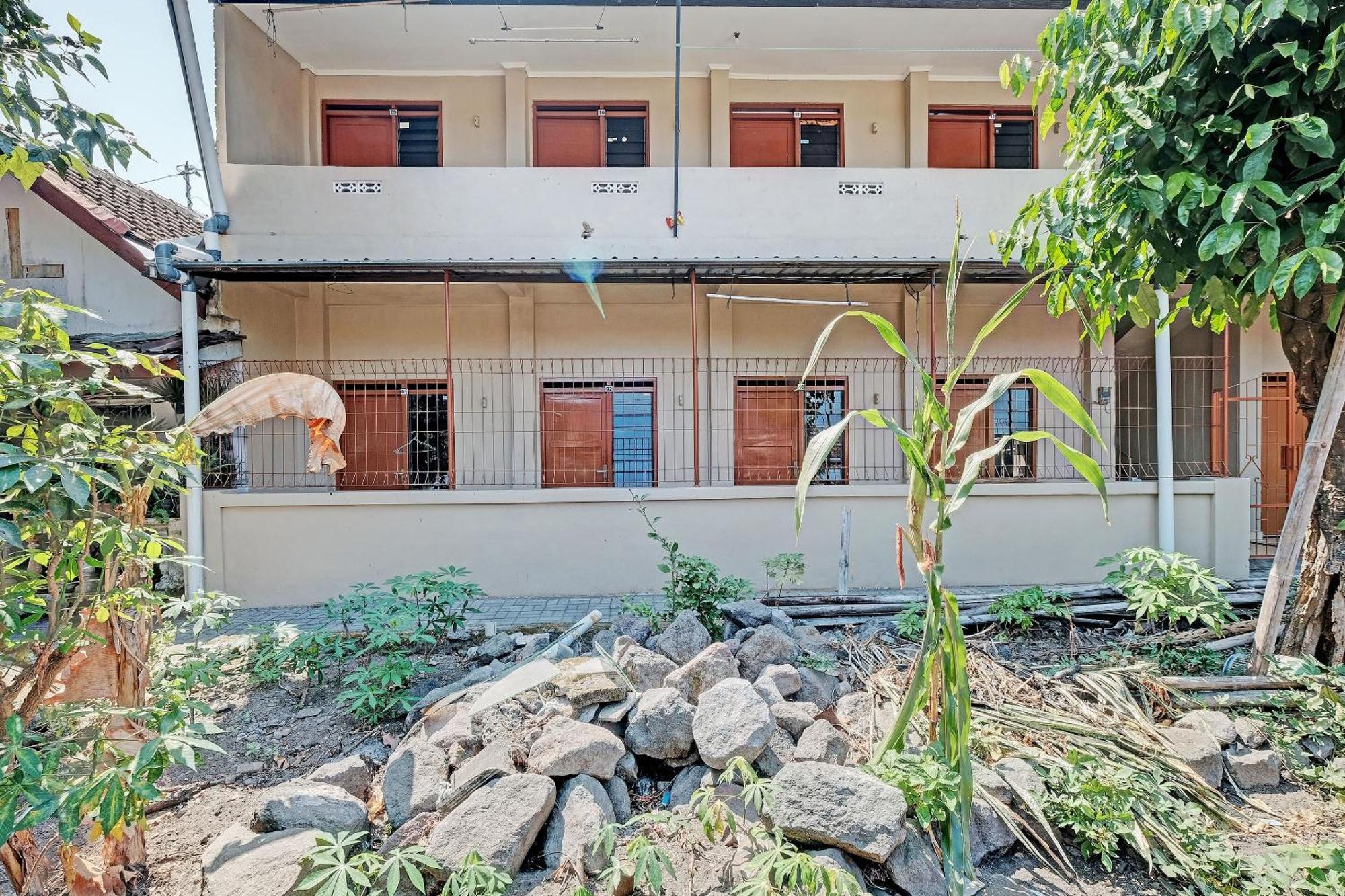 Spot On 92934 Nusantara Syariah Maguwo Exterior photo