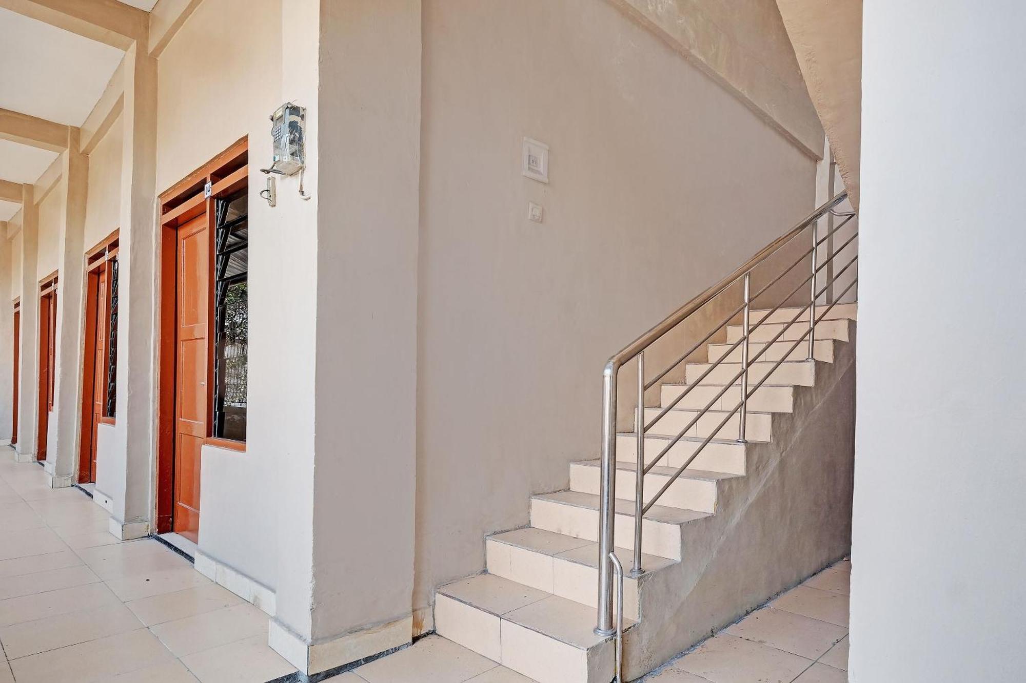 Spot On 92934 Nusantara Syariah Maguwo Exterior photo