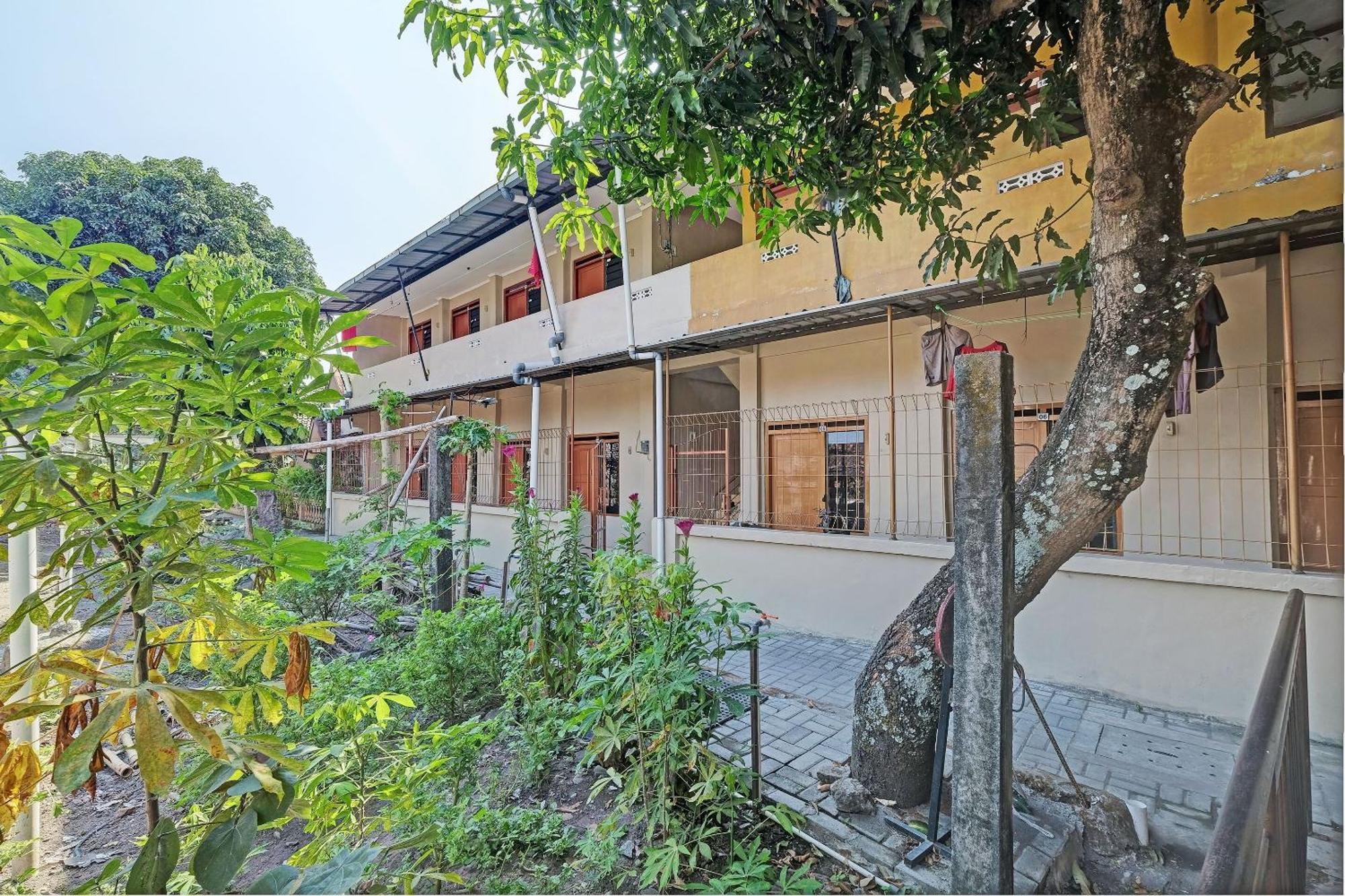 Spot On 92934 Nusantara Syariah Maguwo Exterior photo