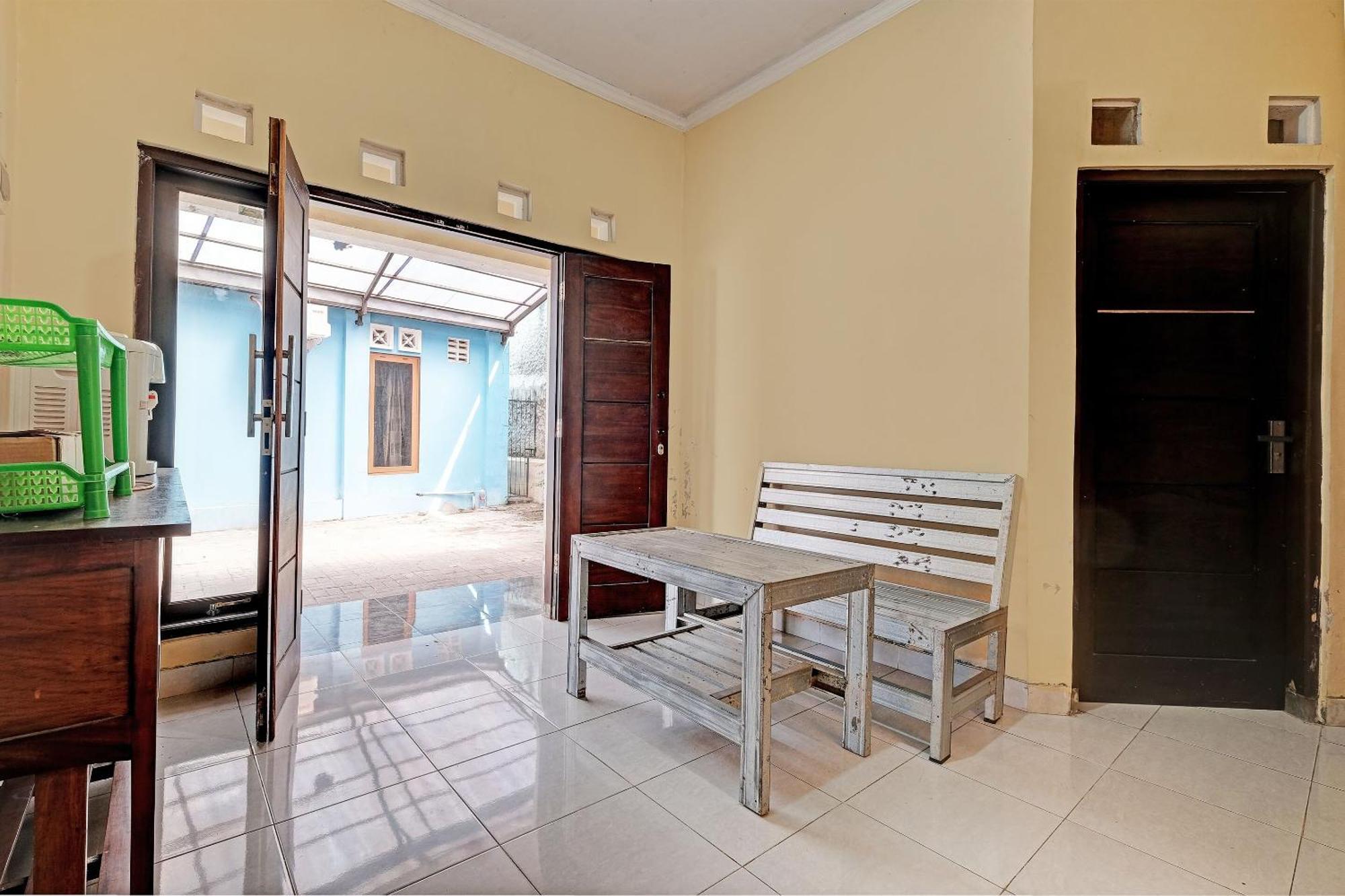 Spot On 92934 Nusantara Syariah Maguwo Exterior photo
