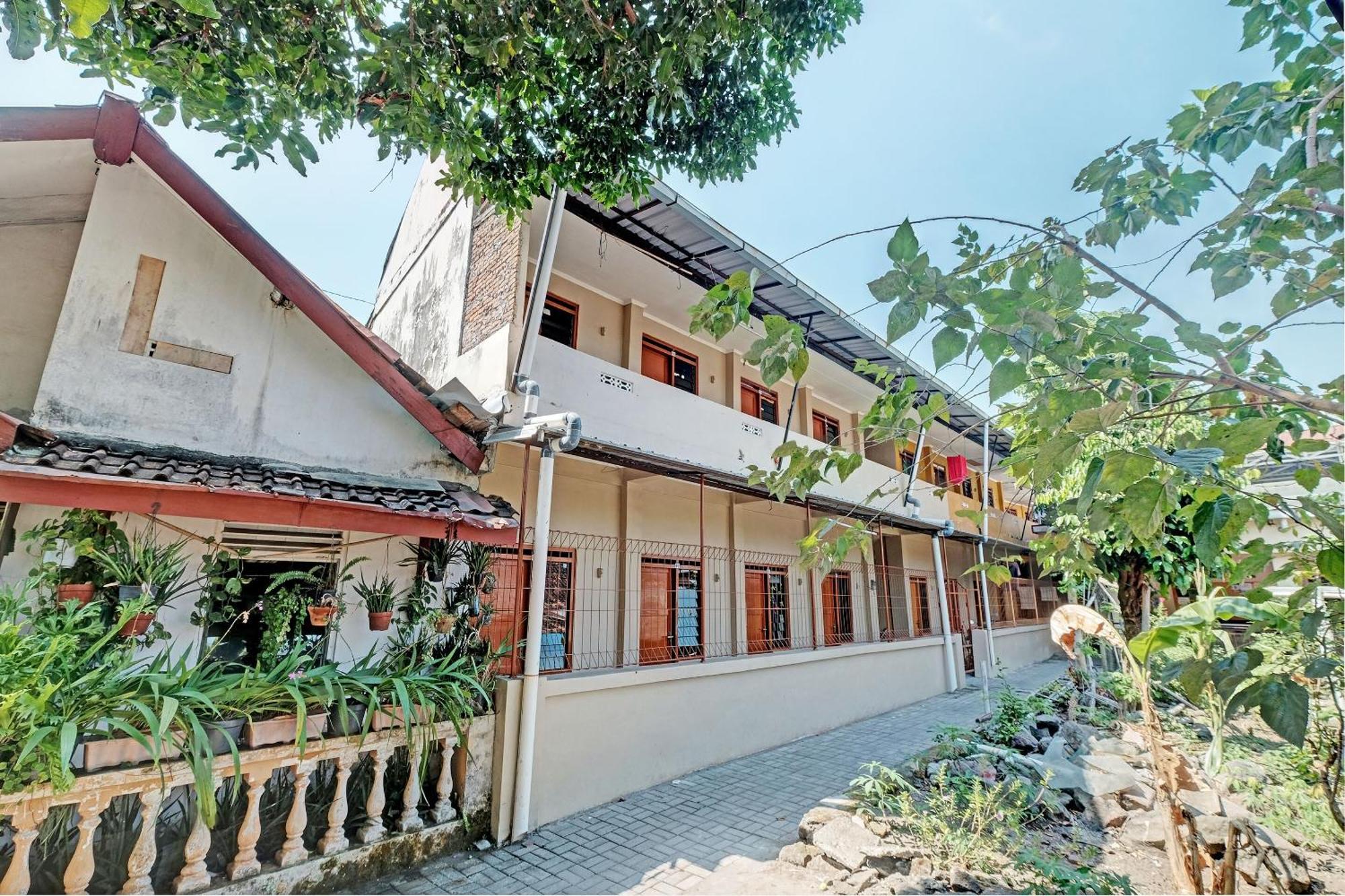 Spot On 92934 Nusantara Syariah Maguwo Exterior photo